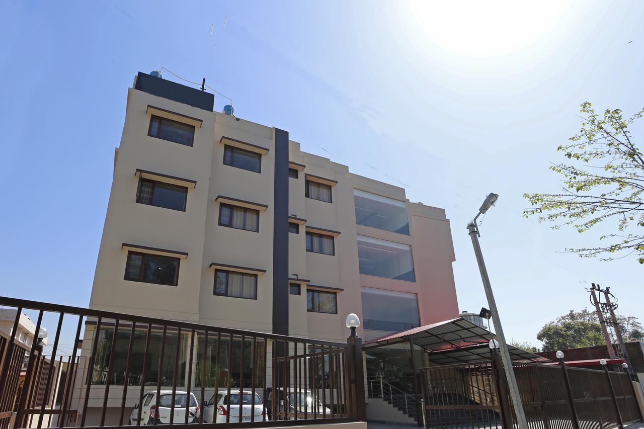 Hotel Vishnu Inn Dehradun Ngoại thất bức ảnh