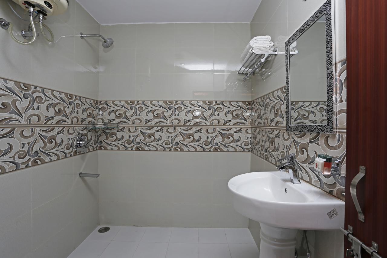 Hotel Vishnu Inn Dehradun Ngoại thất bức ảnh