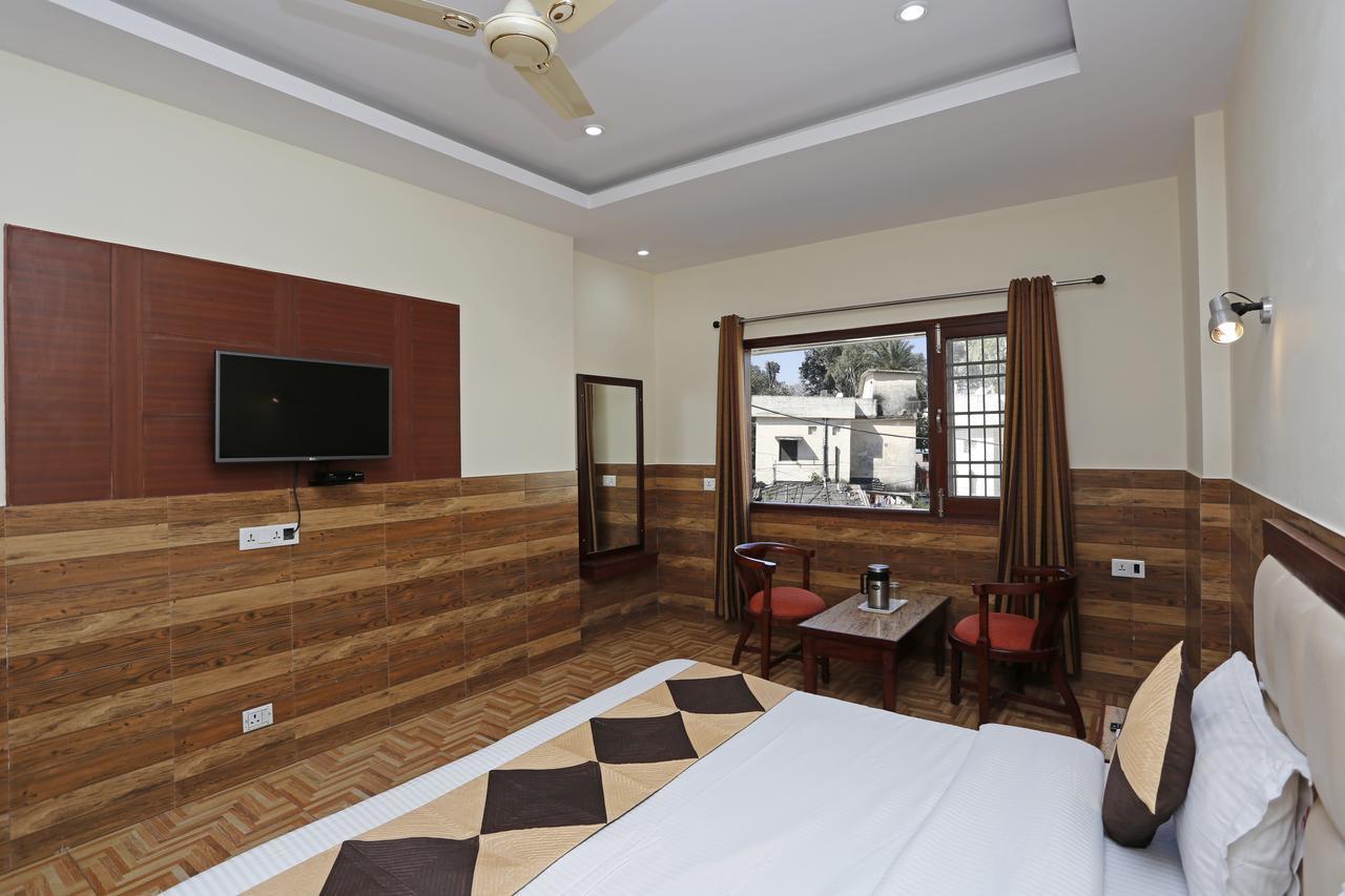 Hotel Vishnu Inn Dehradun Ngoại thất bức ảnh