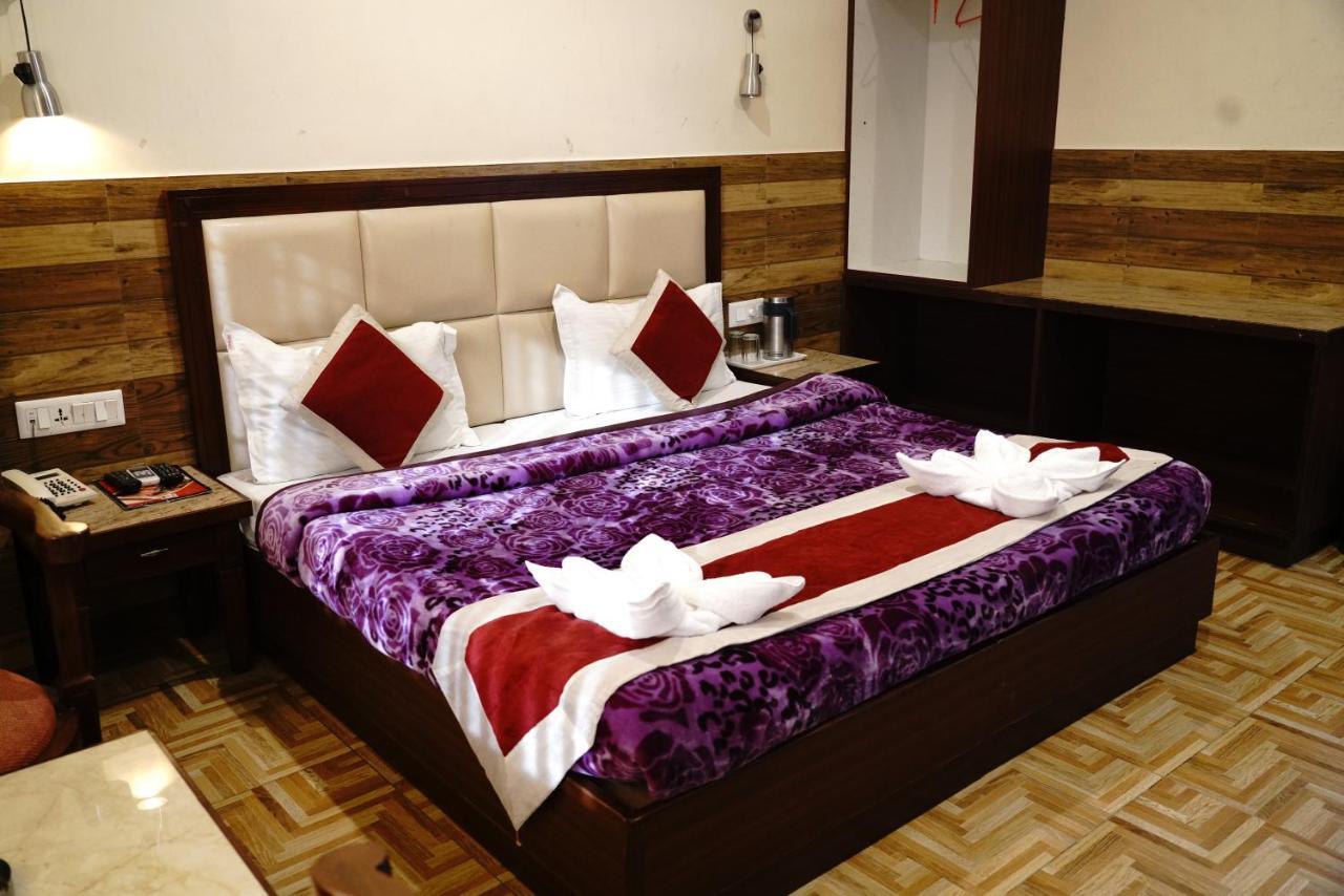 Hotel Vishnu Inn Dehradun Ngoại thất bức ảnh