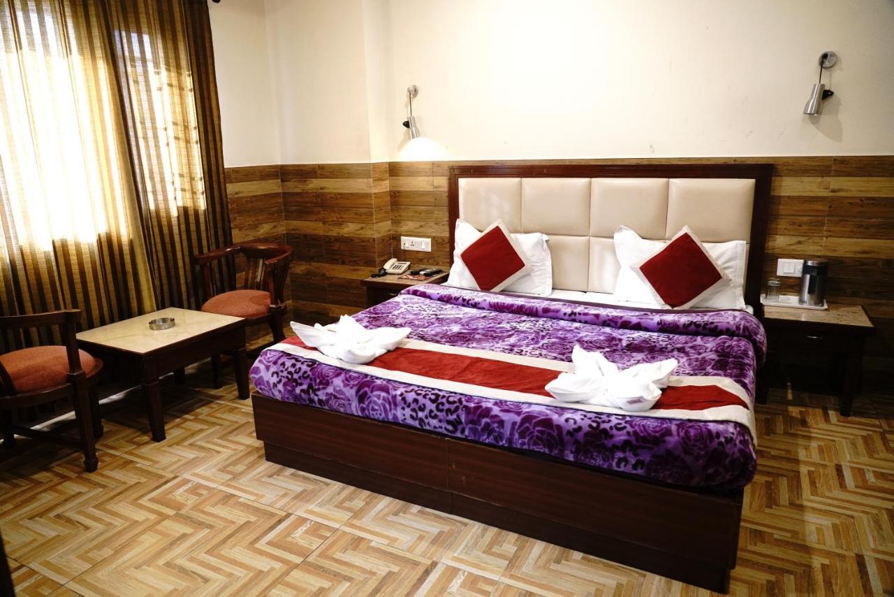 Hotel Vishnu Inn Dehradun Ngoại thất bức ảnh